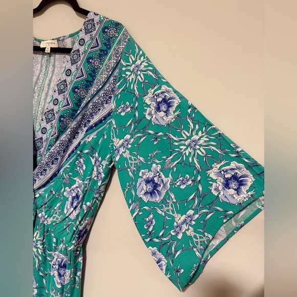 Umgee Plus Floral Green and Blue Romper Size 2X Coastal Cruise Beach Resort - Picture 4 of 7